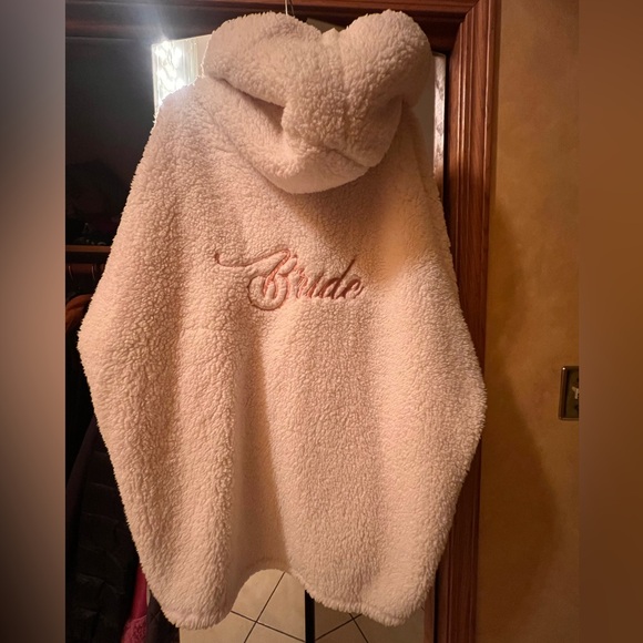BumbleBella by Jill Martin The Lounger "I Do" Sherpa Hoodie Bride - Picture 1 of 9